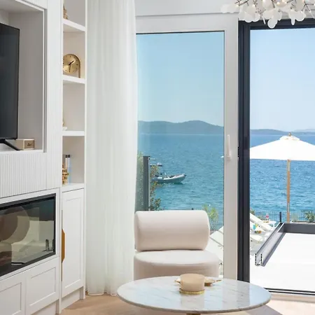 Villa Silvio First Row, Heated Infinity Pool