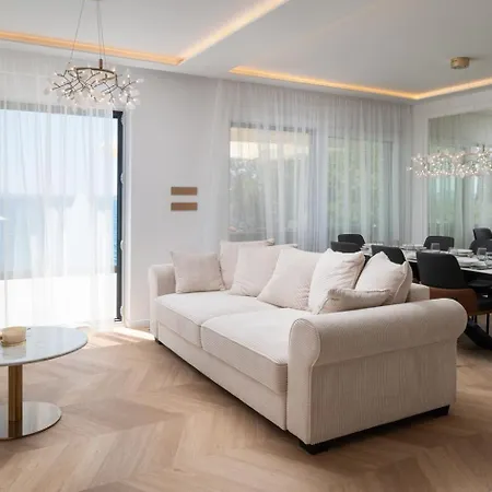 Villa Silvio First Row, Heated Infinity Pool Kozino