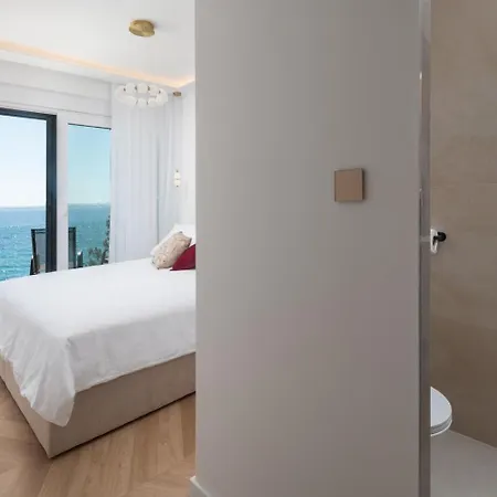 Villa Silvio First Row, Heated Infinity Pool Kozino