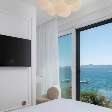 Villa Silvio First Row, Heated Infinity Pool *
